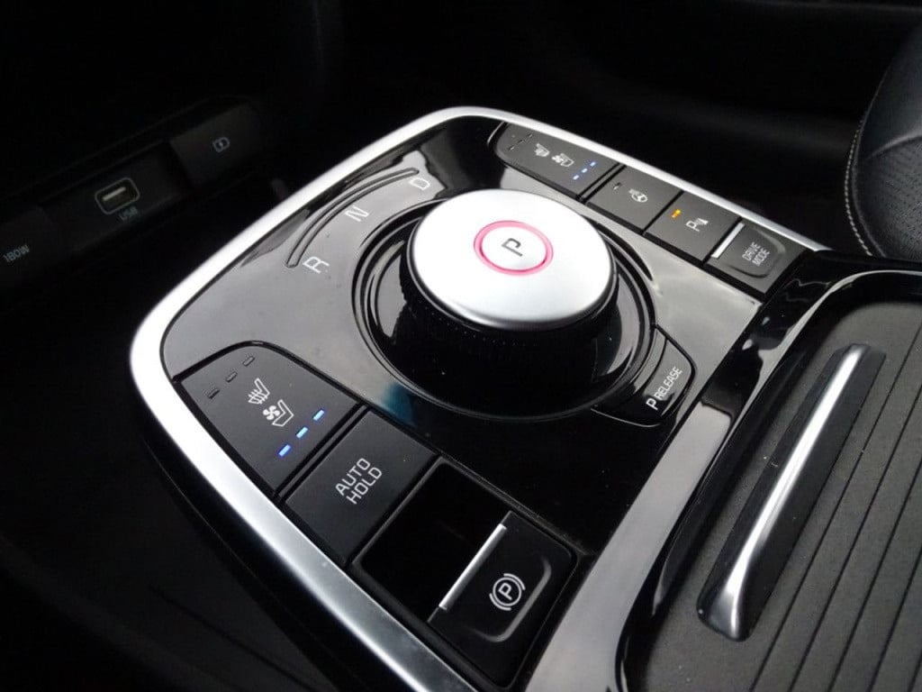 Kia E-niro executiveline 64 kwh incl btw | led | stoelkoeling-en verwarming