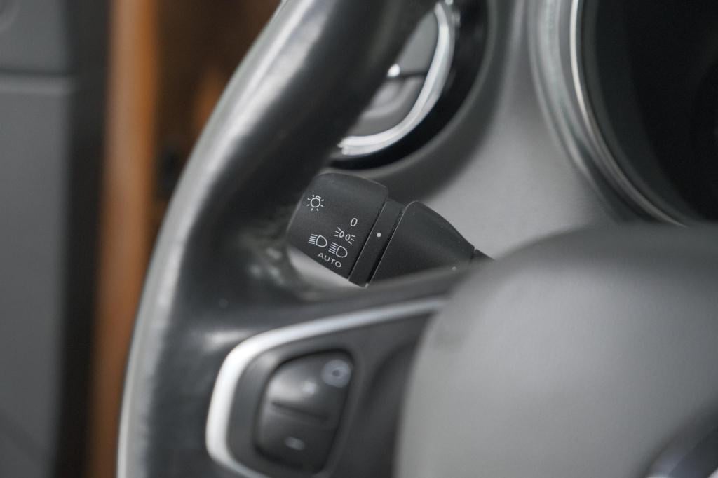 Renault Captur tce 90 intens | camera | dodehoekdetectie | navigatie | park