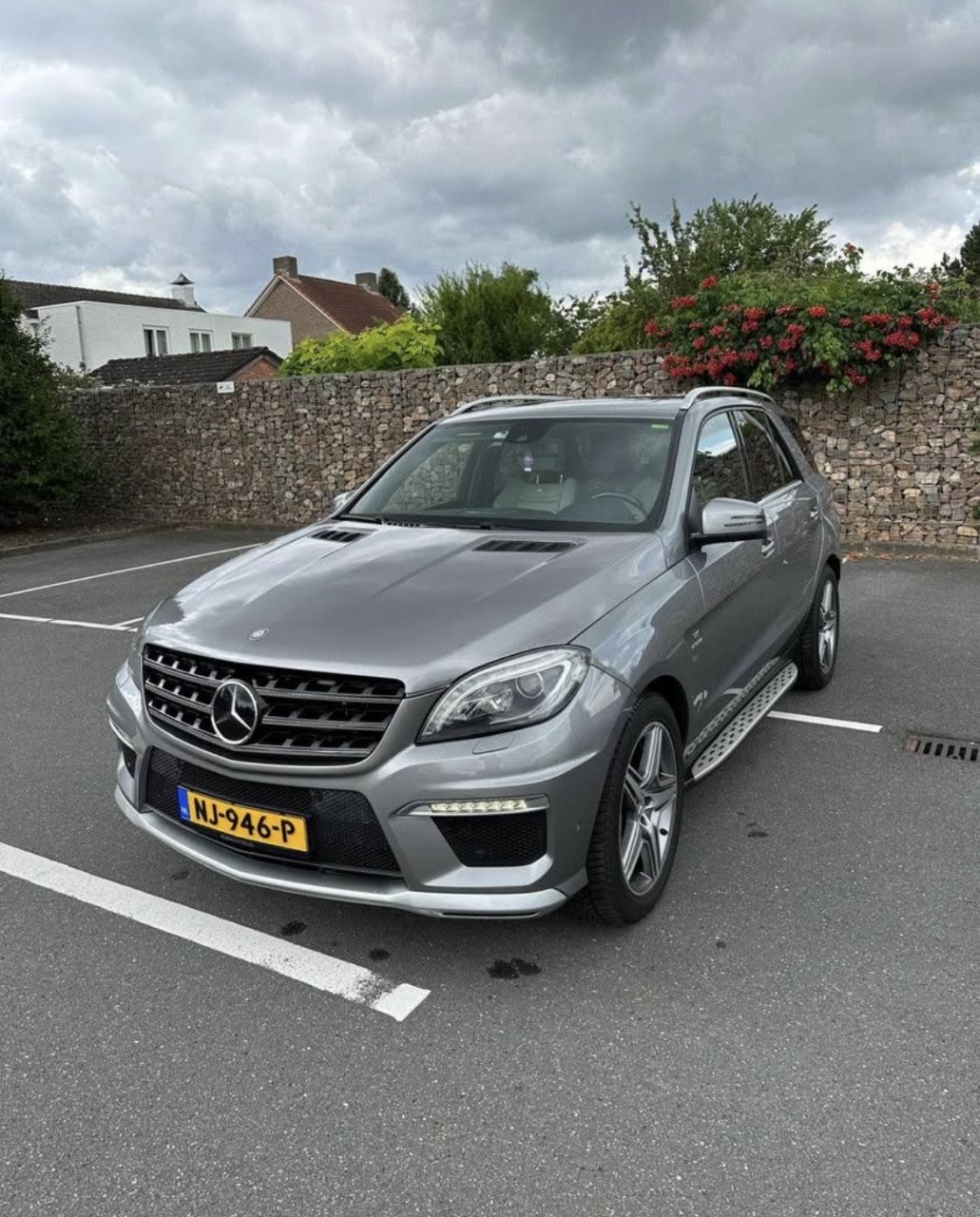 Mercedes ML 63 AMG