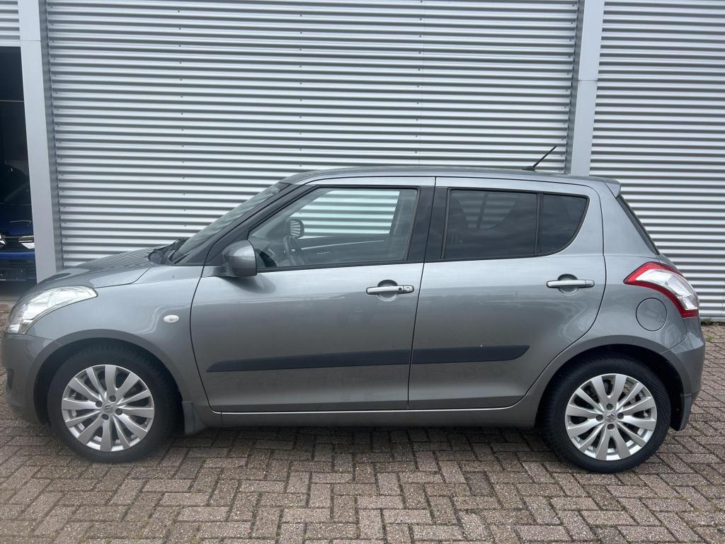 Suzuki Swift 1.2 exclusive automaat|leer|topstaat|trekhaak