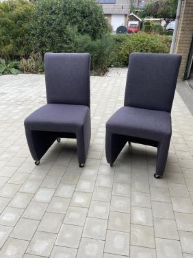2 eetkamerstoelen