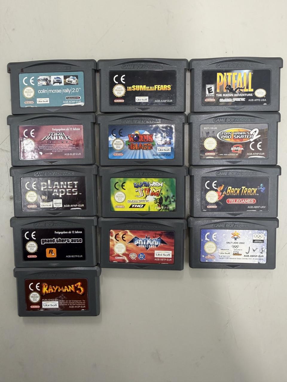 Nintendo DS (1e generatie) + games + GBA games + R4DS