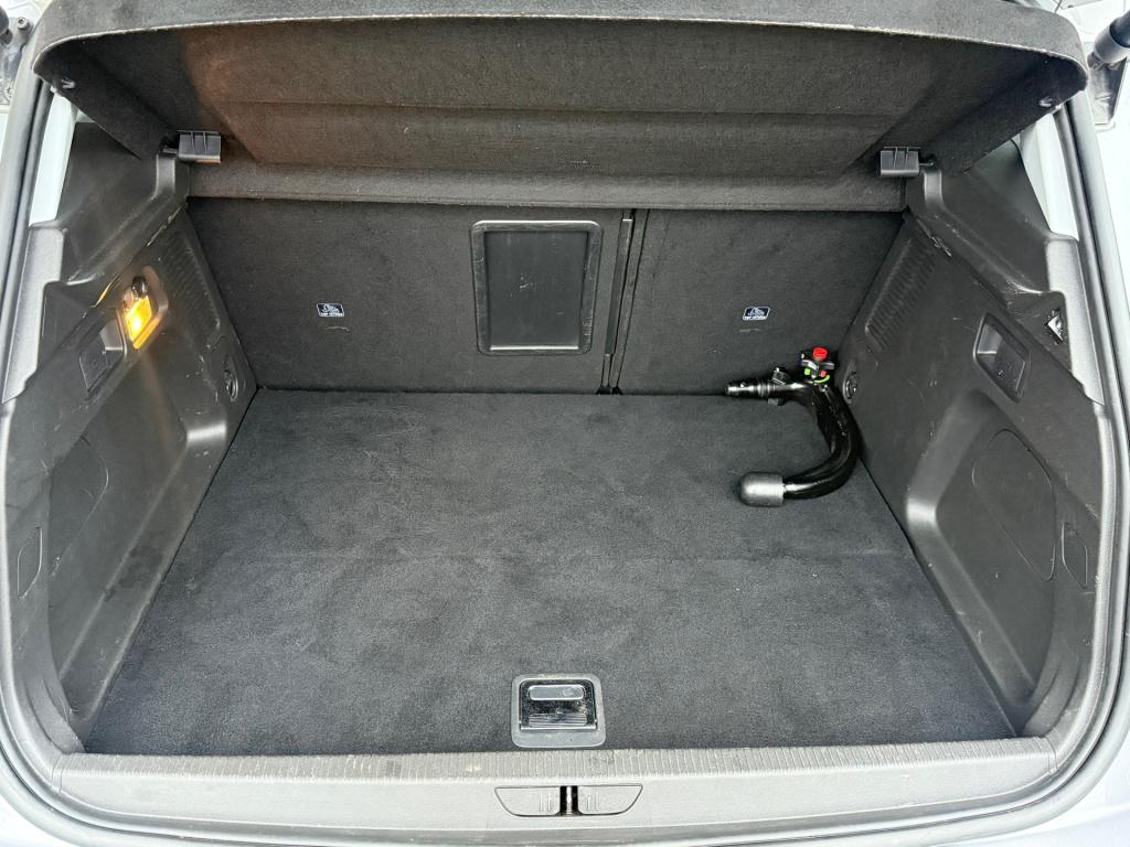 Opel Grandland X 1.6 turbo hybrid business elegance