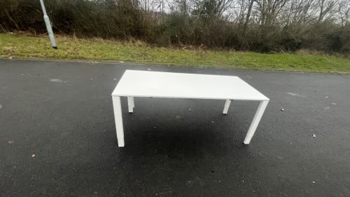 Gipsen vergadertafel