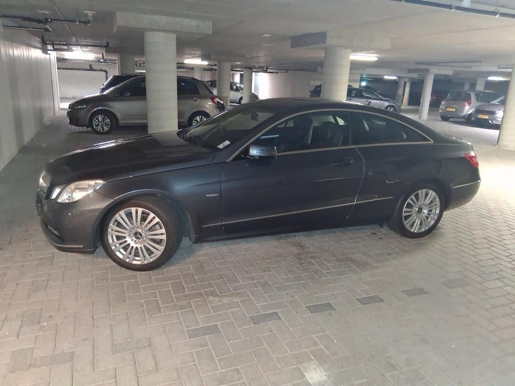 Mercedes-Benz E-Klasse coupé 200 cgi avantgarde