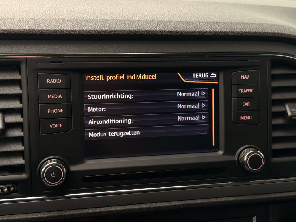Seat Leon 2.0 tdi fr | led | navi | cruise | dab | stoelverwarming | blueto
