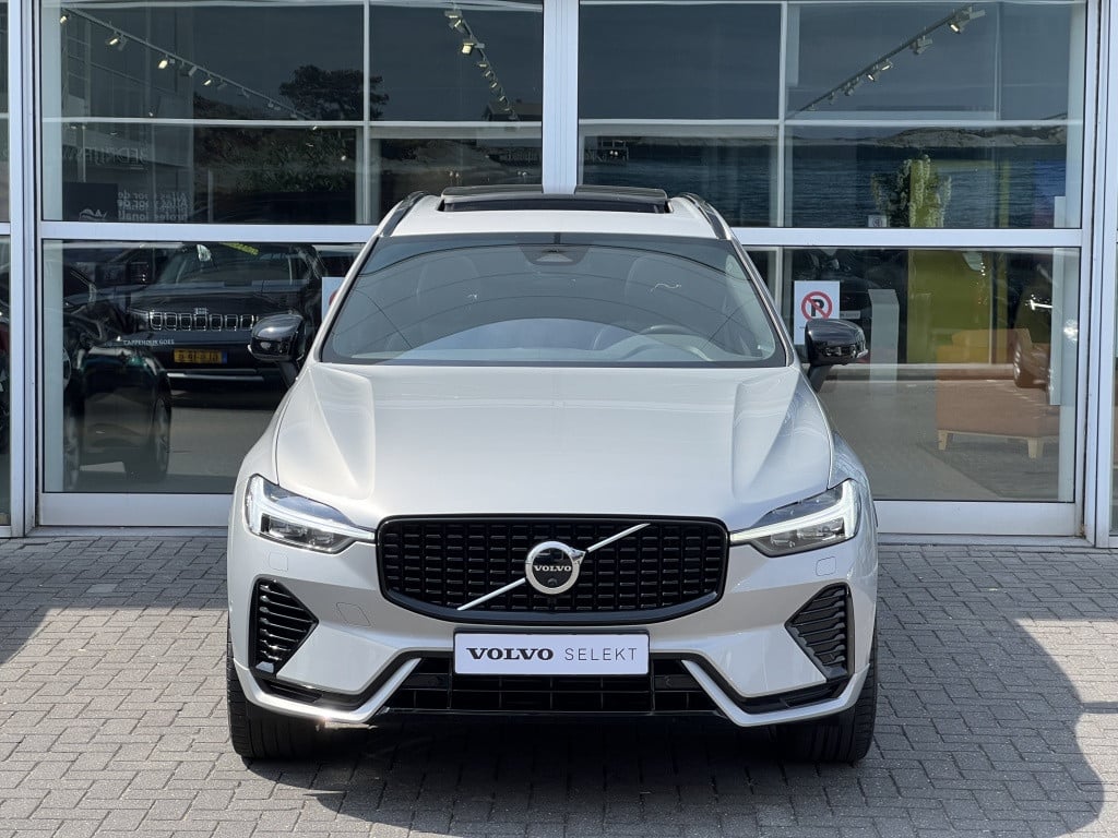 Volvo XC60 t6 340pk recharge r-design| luchtvering| panodak| adap.cruise| 3
