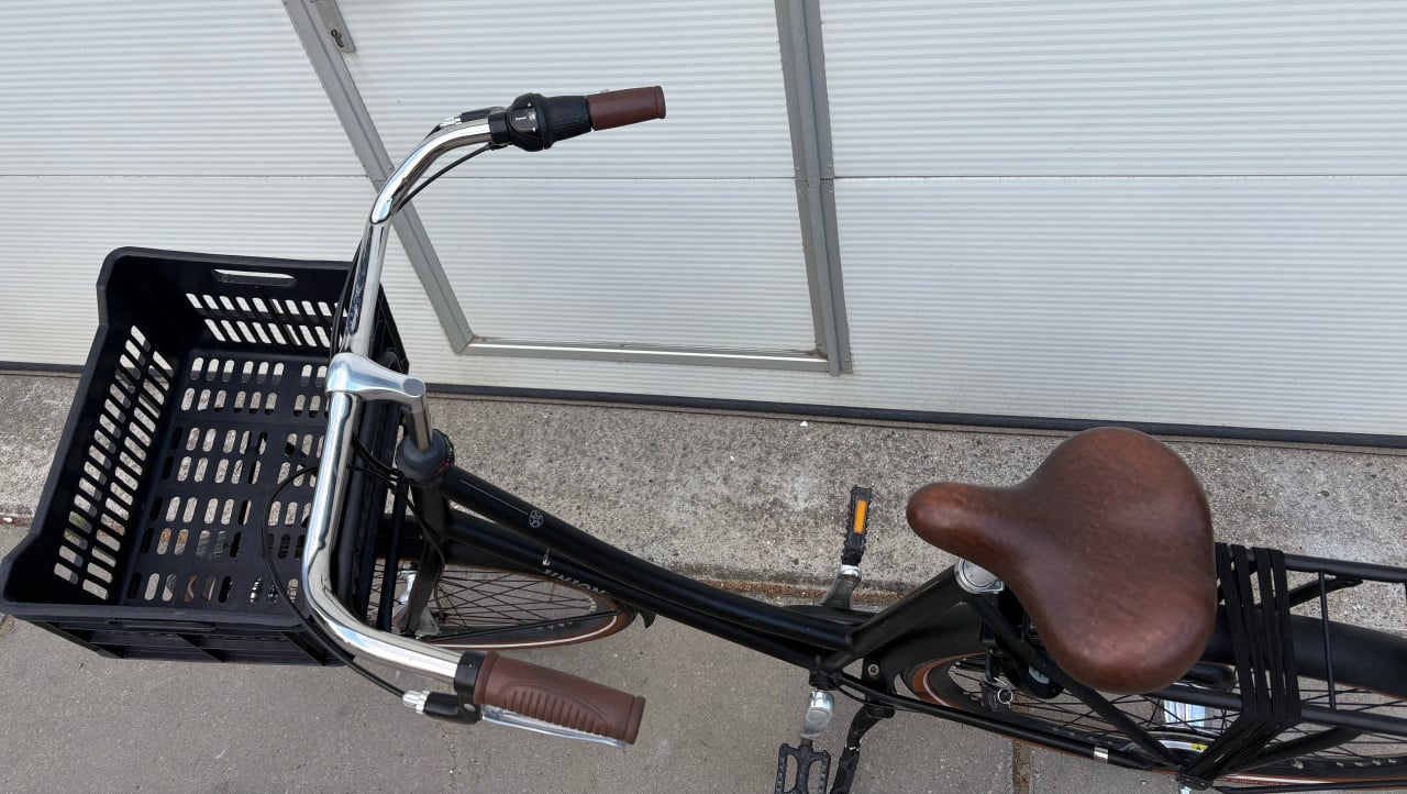 Te koop: Zeer nette transportfiets met rekje