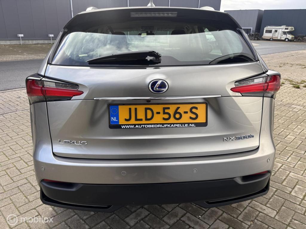 Lexus Nx 300h awd luxury line