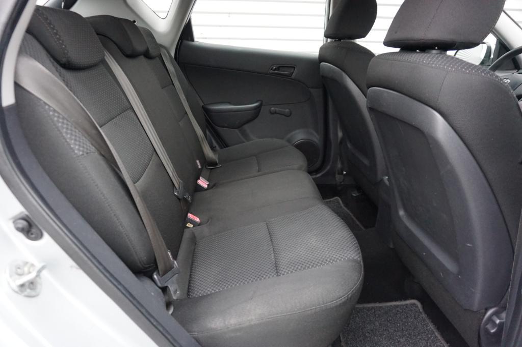 Hyundai I 30 1.4i active cool airco / elektr. ramen / nieuwe apk!