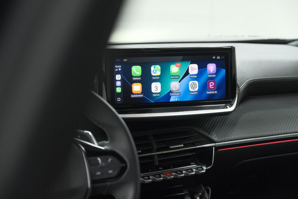 Peugeot 2008 1.2 hybrid 145 gt | camera | apple carplay | parkeersensoren