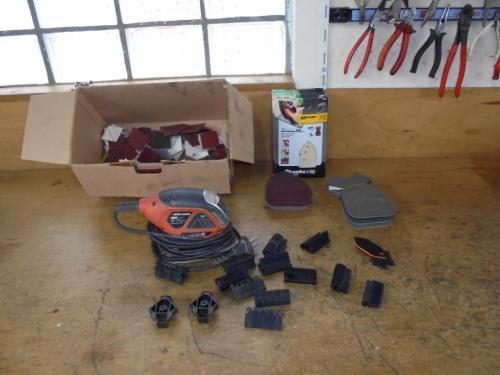 Blac&Decker Mouse met hulpstukken en schuurpapier