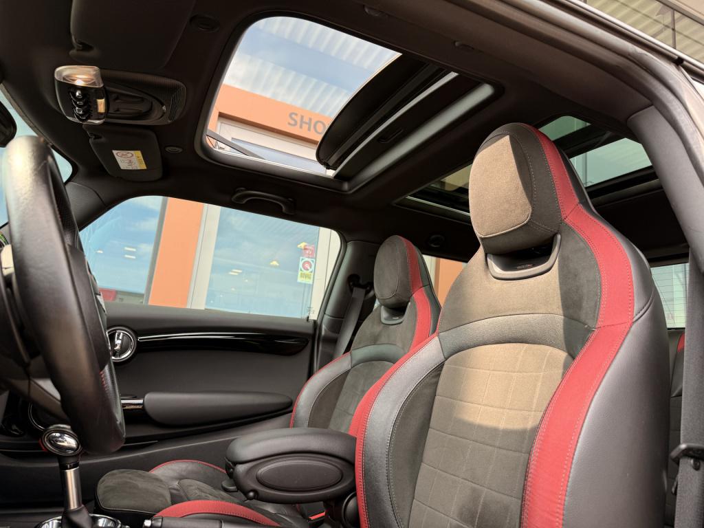 Mini 3-deurs 2.0 john cooper works s 232pk | acc | pano | head-up | harman 