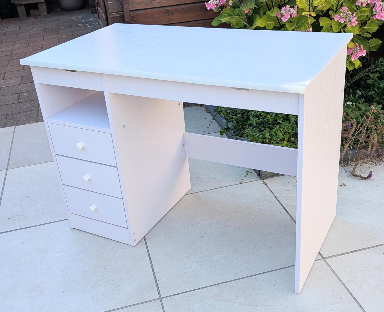 Bureau met verstelbaar bovenblad en laden