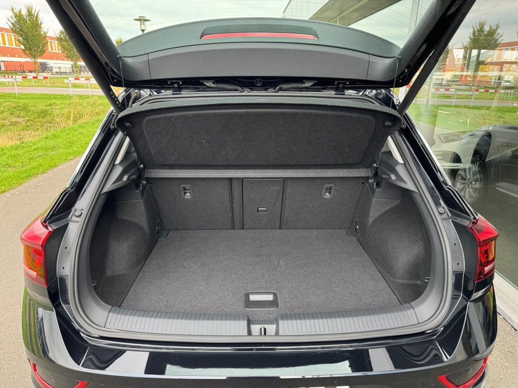 Volkswagen T-roc 1.5 tsi style edition dsg / carplay , elektische achterkle