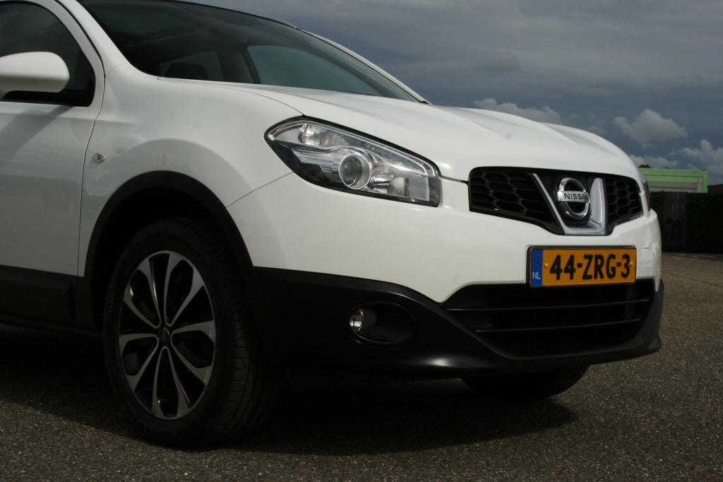 Nissan Qashqai 1.6 connect edition / pano / afn. trekhaak / camera