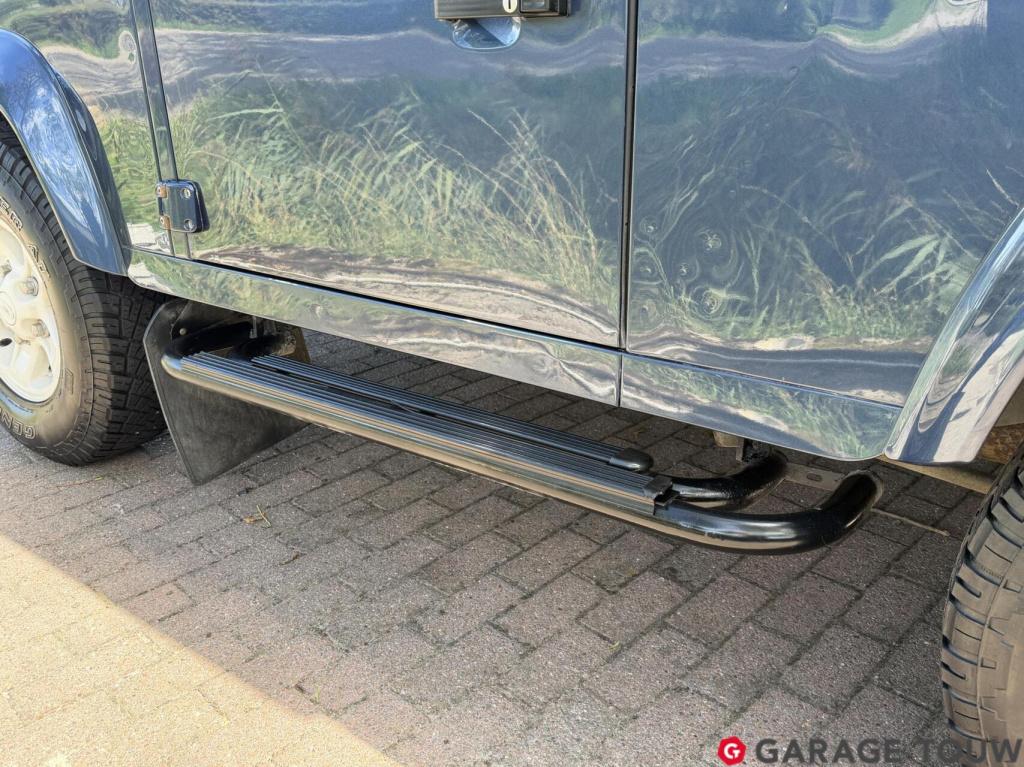 Land Rover Defender 2.4 td 90 sw se