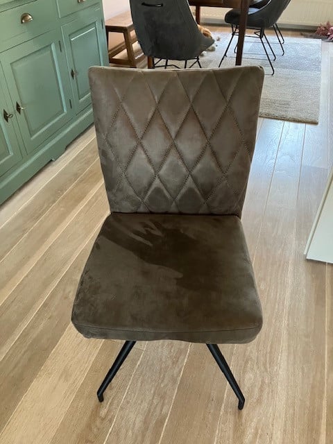 4 eetkamerstoelen te koop