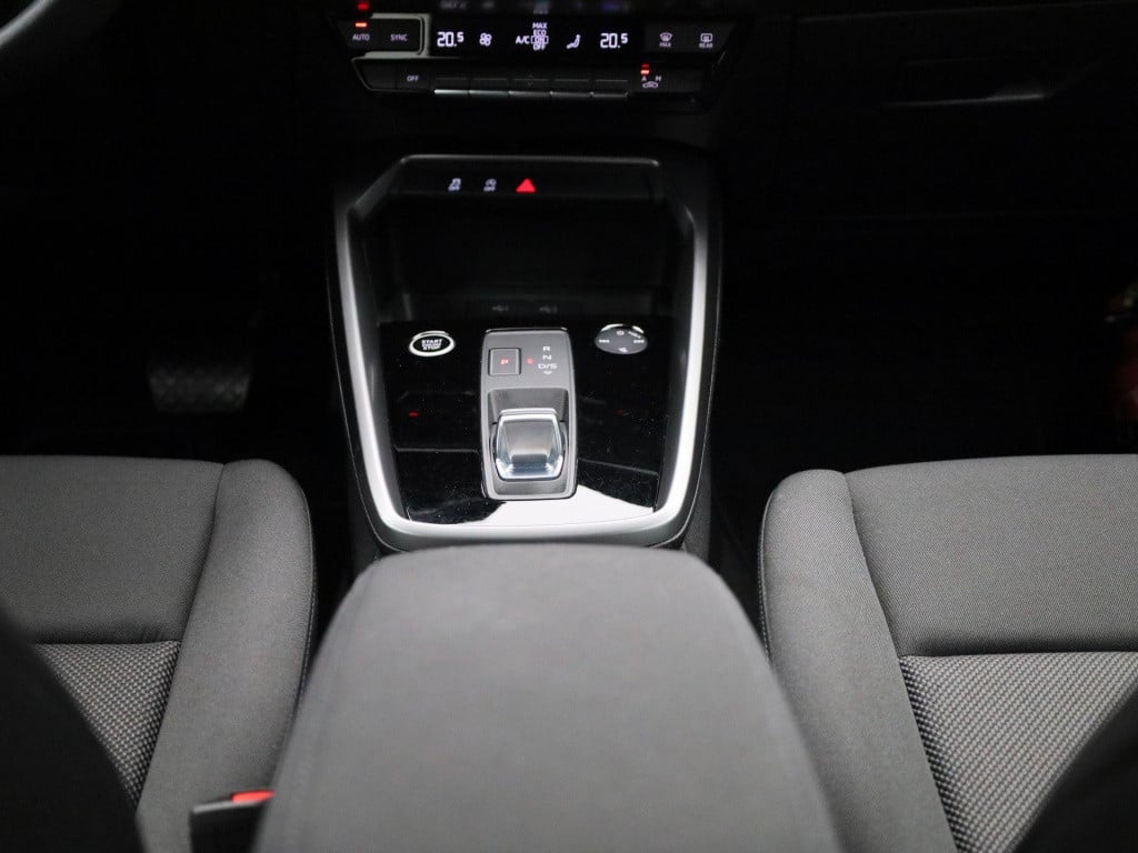Audi A3 sportback 30 tfsi business edition | automaat | navigatie | apple c