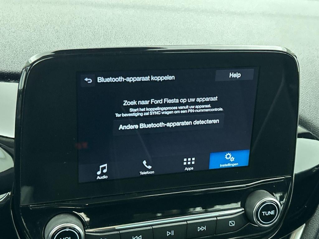 Ford Fiesta 1.1 trend | parkeer sensoren | lmv | bluetooth | dab | airco | 