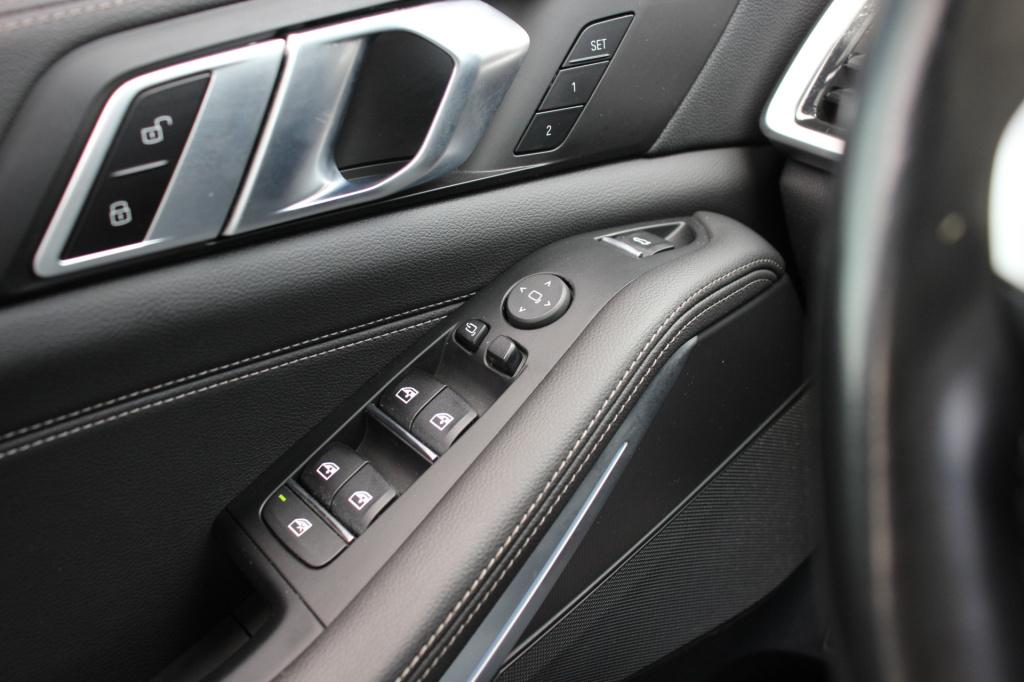 BMW X5 xdrive45e high executive | m pakket | pano | luchtvering | trekhaak 