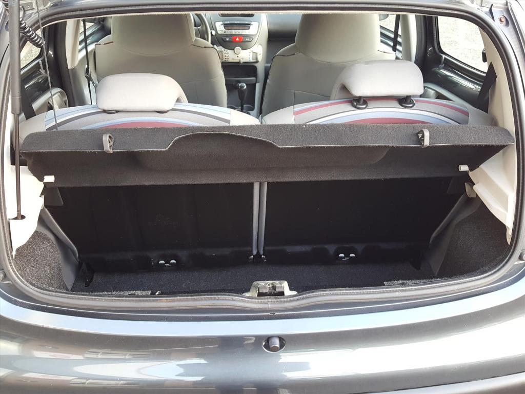 Citroen C1 1.0i 68pk 5d ambiance airco | radio/cd-speler | stootstrips | ni