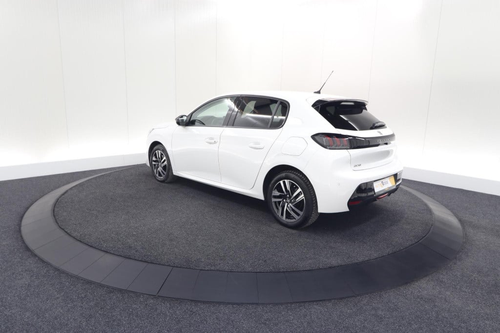 Peugeot 208 puretech 100 allure pack | camera | apple carplay | stoelverwar