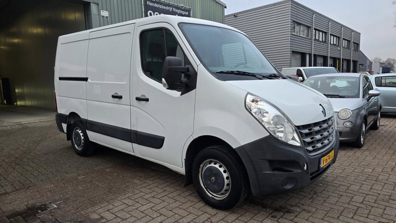 Renault Master T28 2.3 dCi L1H1 Eco • 2013