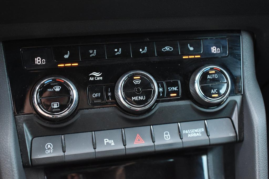 Skoda Karoq 1.5 tsi act sportline | trekhaak | adaptieve cruise controle | 