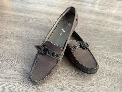 Mooie nubuck leren mocassins van Ara, maat 42 > valt smal!