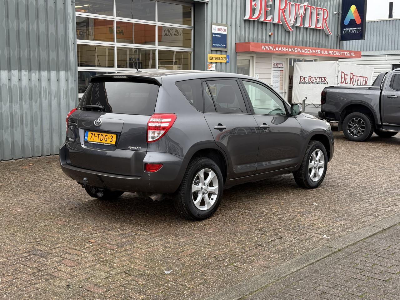 Toyota RAV4 - 2.0 VVTi Dynamic 2WD