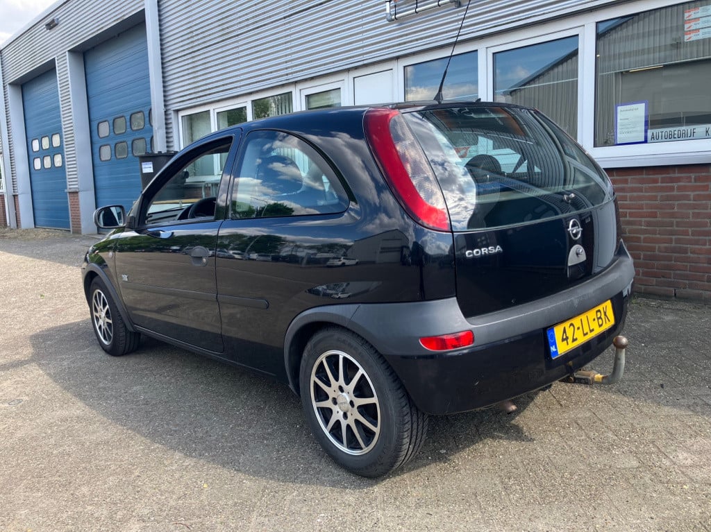 Opel Corsa 1.2-16v njoy
