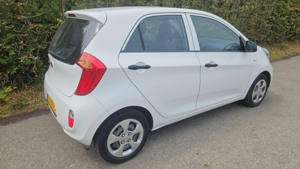 Kia Picanto 1.0 12v hatchback