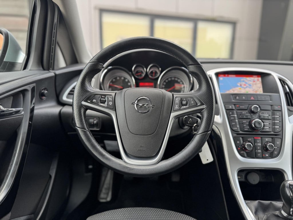 Opel Astra 1.4 turbo sport + nl-auto, afneembare trekhaak!