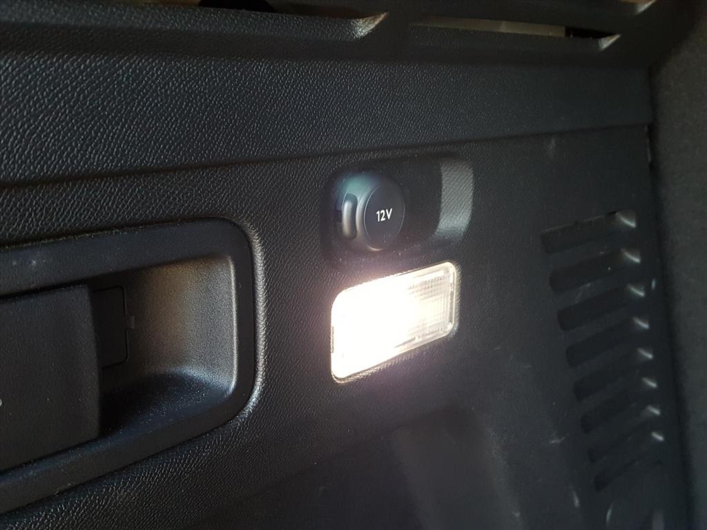 Peugeot 3008 1.2 130pk s&s access trekhaak | cruise control | airco | bluet