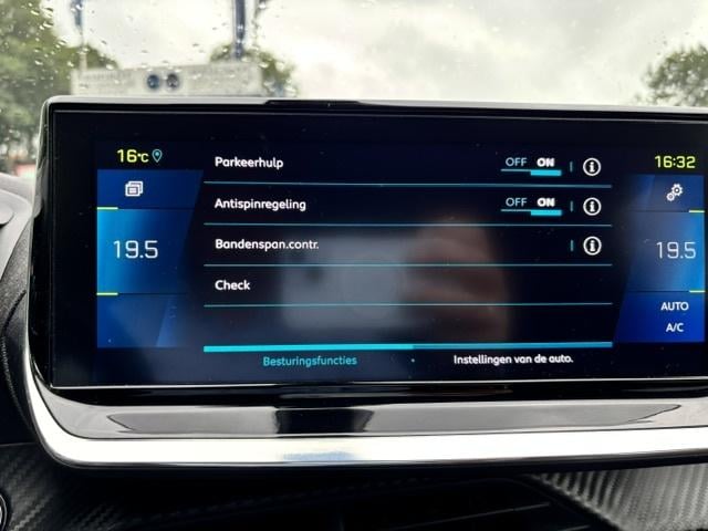 Peugeot E-2008 ev 50kwh 136pk allure apple carplay & android auto | cruise 