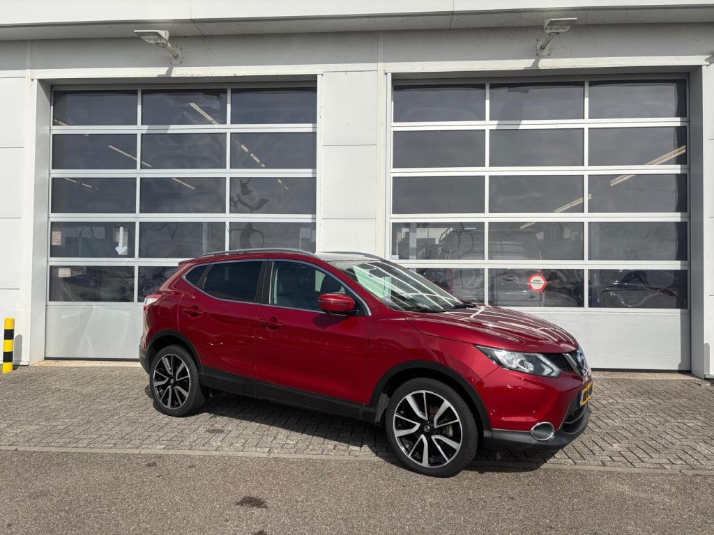 Nissan Qashqai 1.6 tekna panoramadak | stoelverwaming | navigatie | cruisec