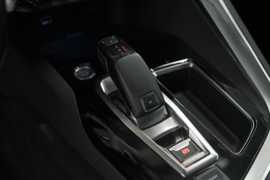 Peugeot 5008 puretech 130 eat8 crossway | trekhaak | camera | navigatie | a