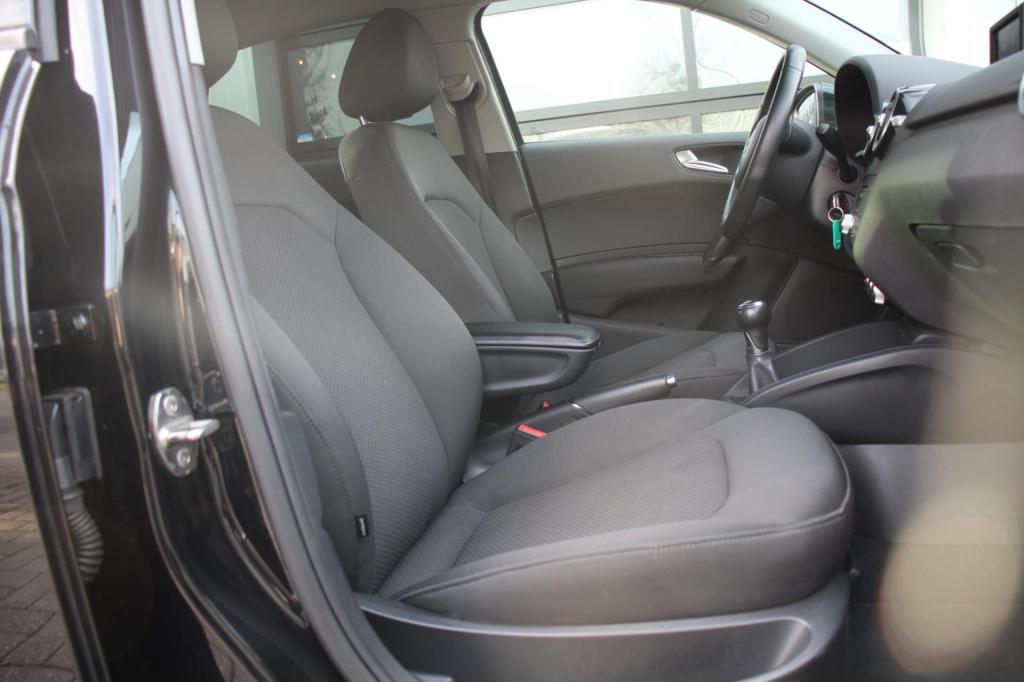Audi A1 Sportback 1.4 tfsi s-line - stoelverwarming - parkeersensoren - 17 