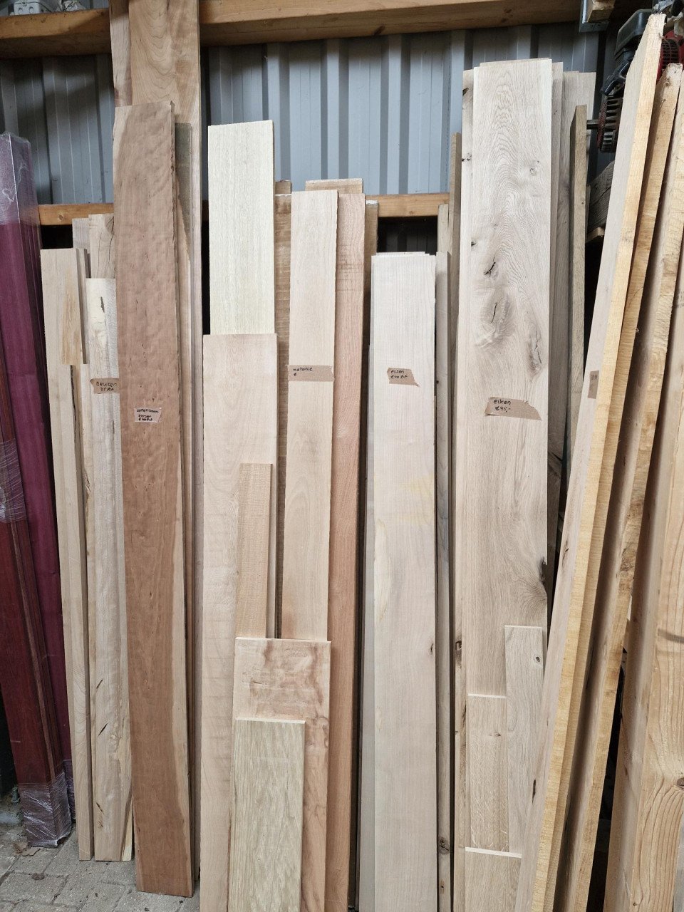 Planken mahonie, eiken, kersen, beuken, teak, walnoot, wenge, hard maple