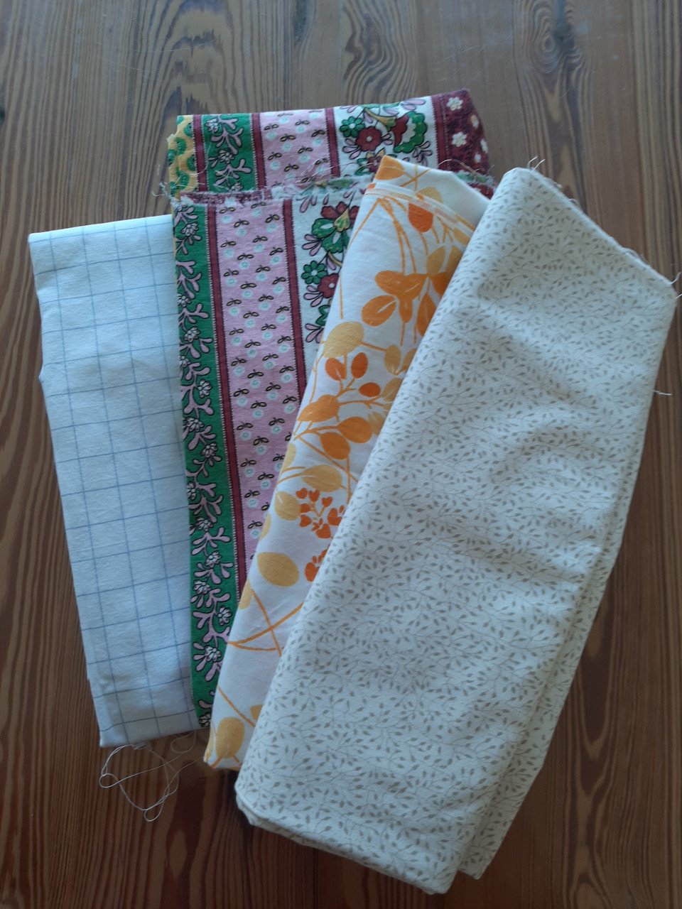 4 LAPPEN / COUPON,S  - NIEUW