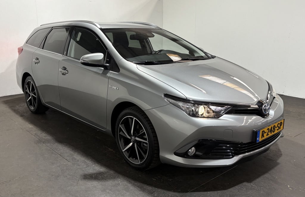 Toyota Auris touring sports 1.8 hybr. dynamic team d | trekhaak | stoelverw