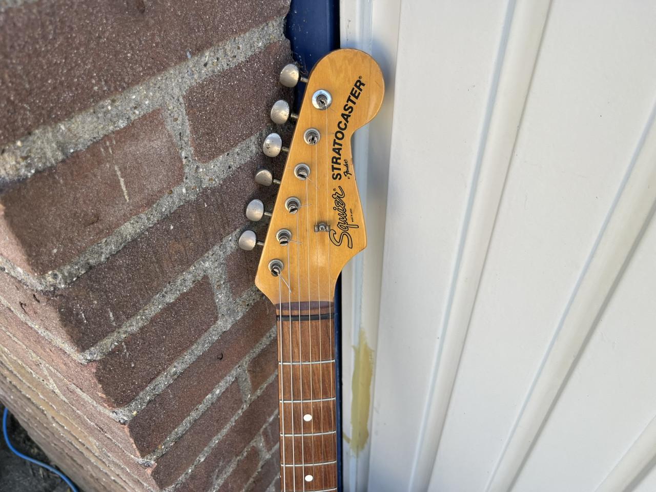 Squier Classic Vibe '60s Stratocaster Elektr Gitaar met hoes