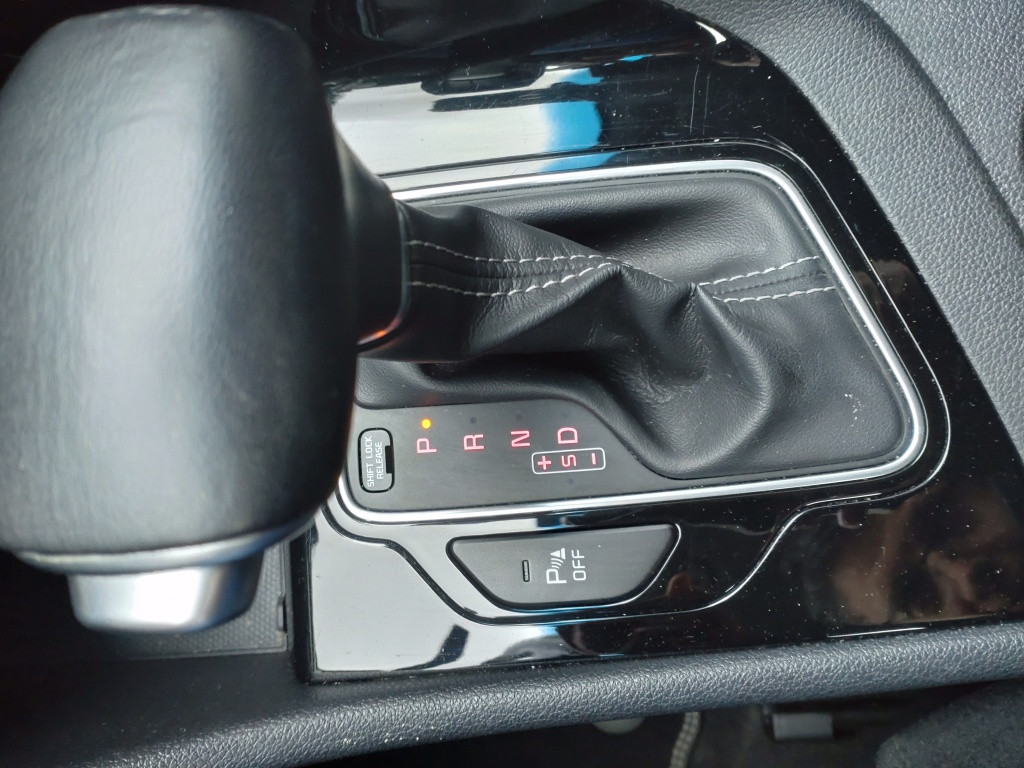 Kia Niro 1.6 gdi hybrid business