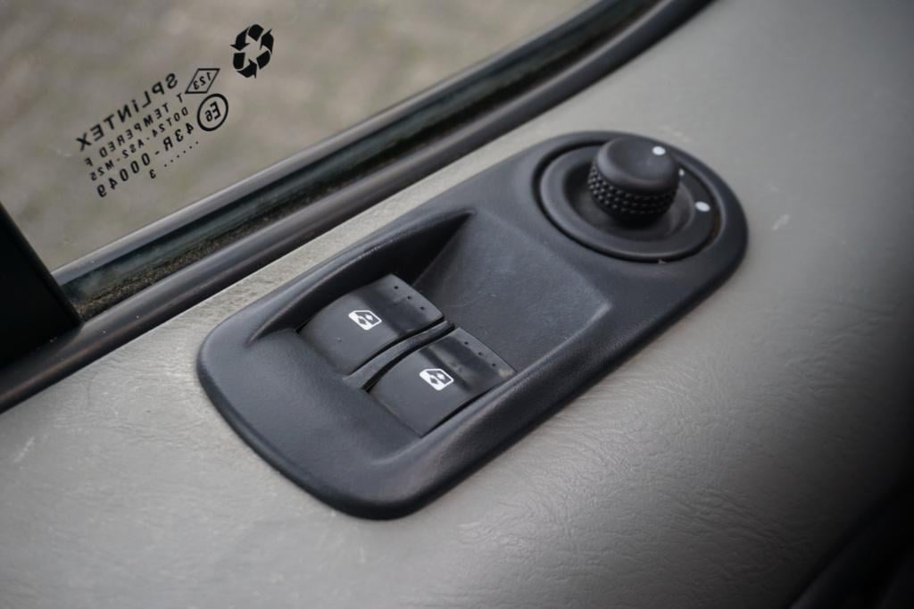 Opel Vivaro 2.0 cdti l2h1 airco / cruise / leder / elektr. ramen / trekhaak