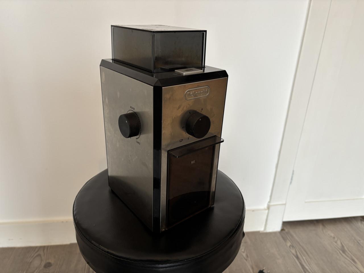 Delonghi pistonmachine en elektrische koffiebonen maler