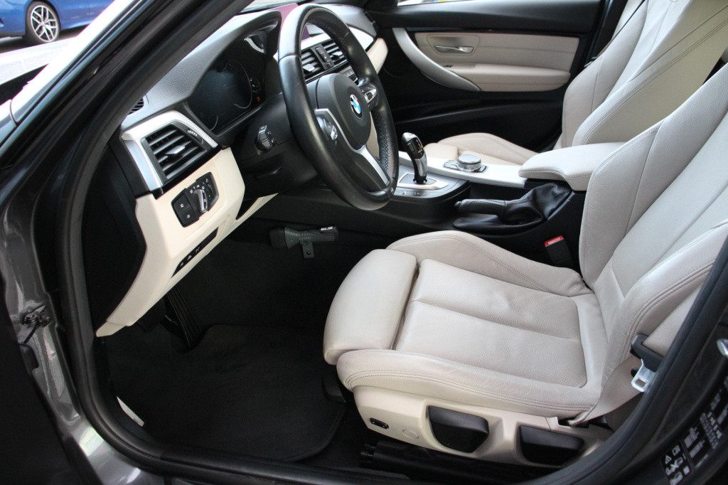 BMW 3-serie 320i xdrive m sport edition | dealer onderhouden