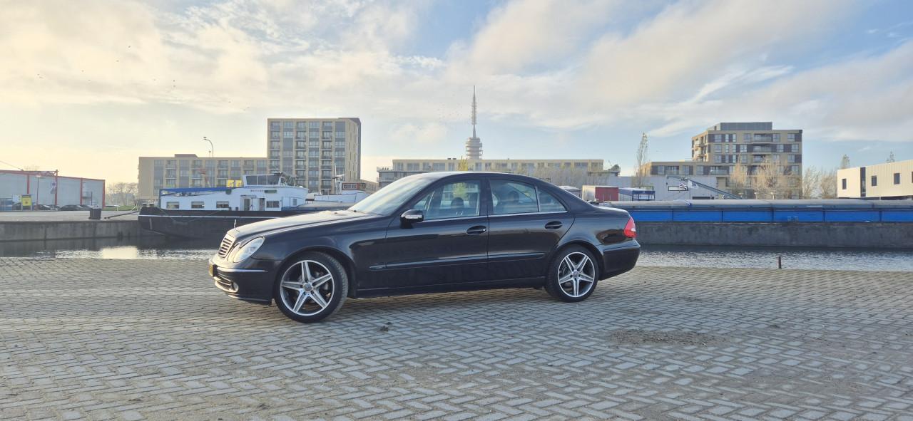 Mercedes-Benz E200 Kompressor 2005 NAP zwart