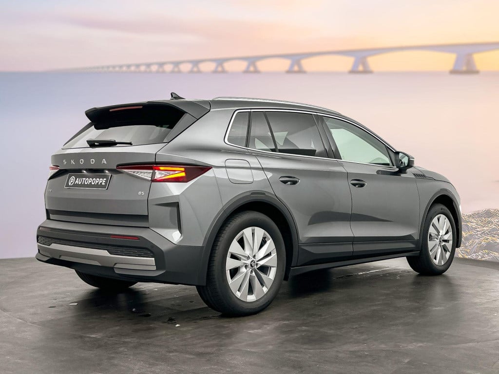 Skoda Elroq business edition tour elektromotor 210 kw / 286 pk