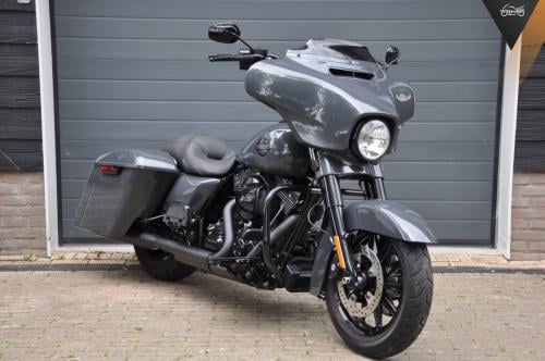 Harley-Davidson Street Glide 103
